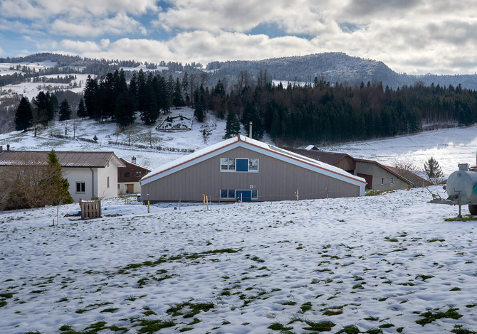 Maison autonome en énergie dans le Jura