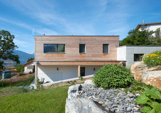 Petite maison en bois en Valais