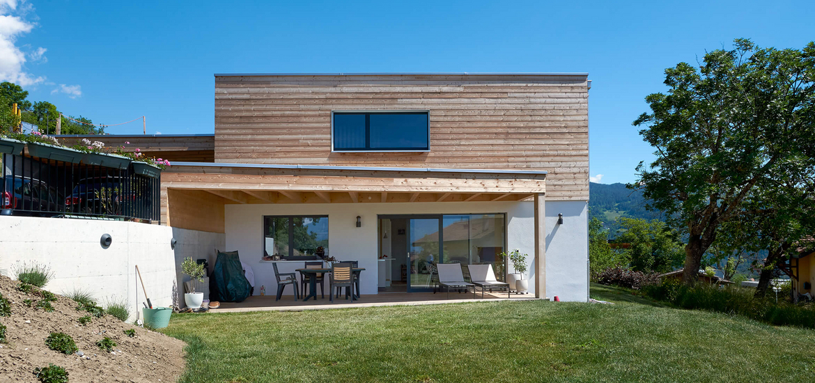 Petite maison en bois en Valais